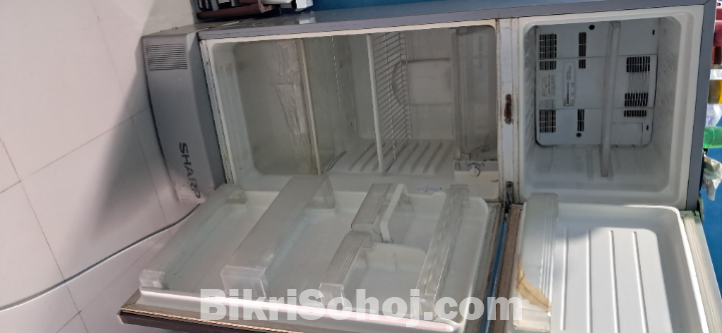 Sharp Fridge and Refrigerator for Sale